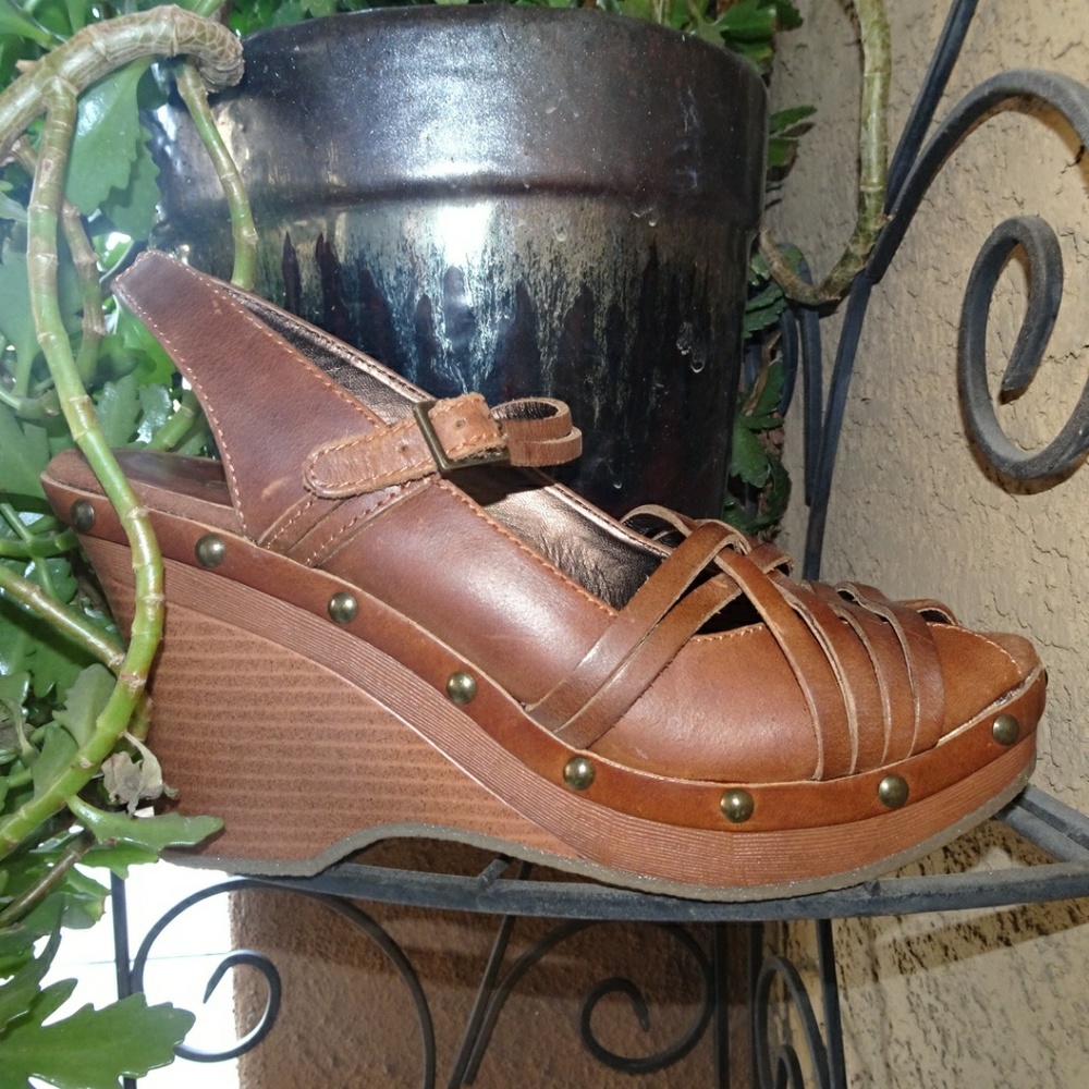 *Great Cond.* Report "King" Leather Wedges